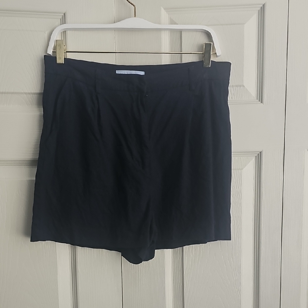 Antonio Melani Dark Blue Linen Shorts High Rise Coastal.  Cont N